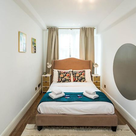 Charming Spacious 2Br Flat Near Station Plus Parking Londen Buitenkant foto